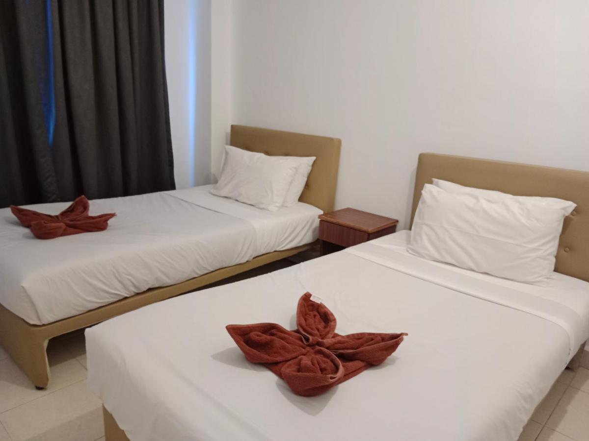 Sumai Hotel Apartment Куала Теренгану Екстериор снимка