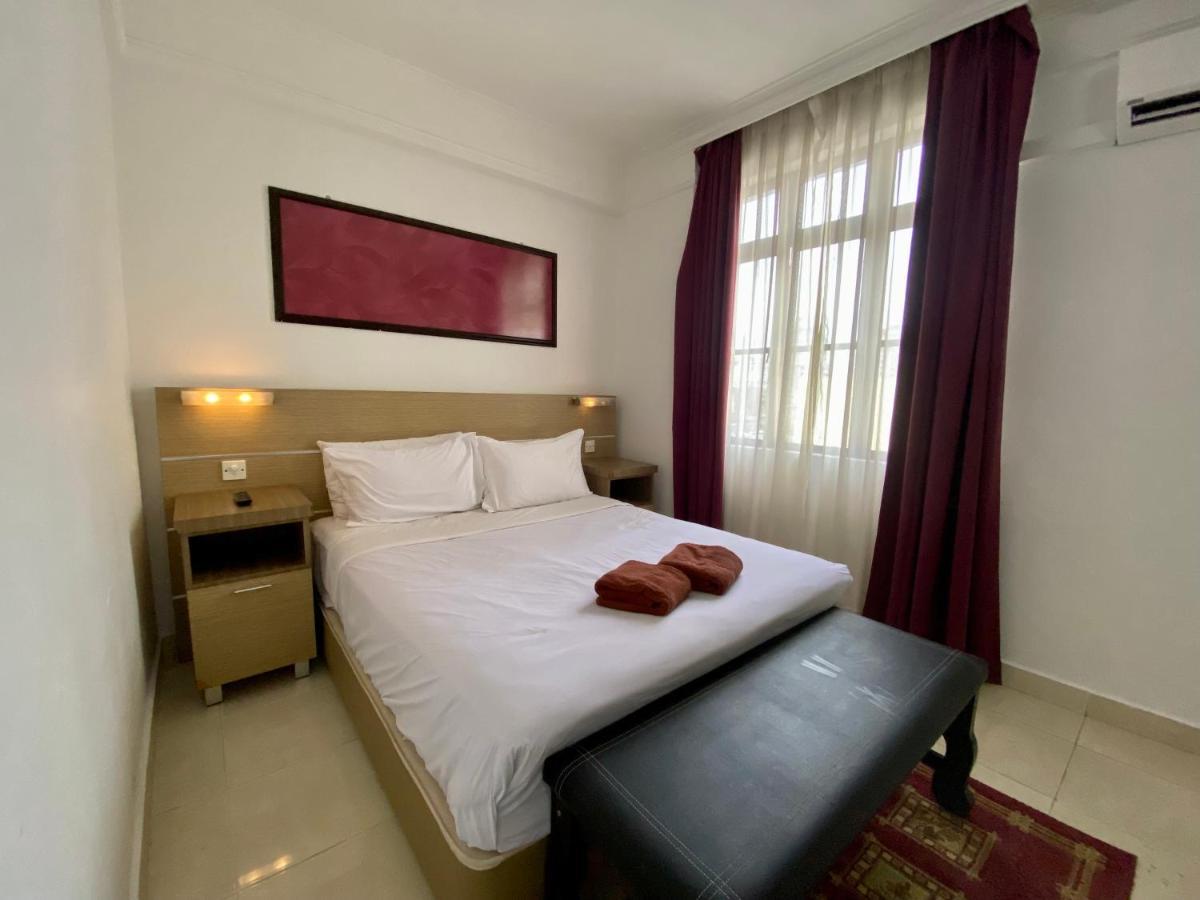 Sumai Hotel Apartment Куала Теренгану Екстериор снимка