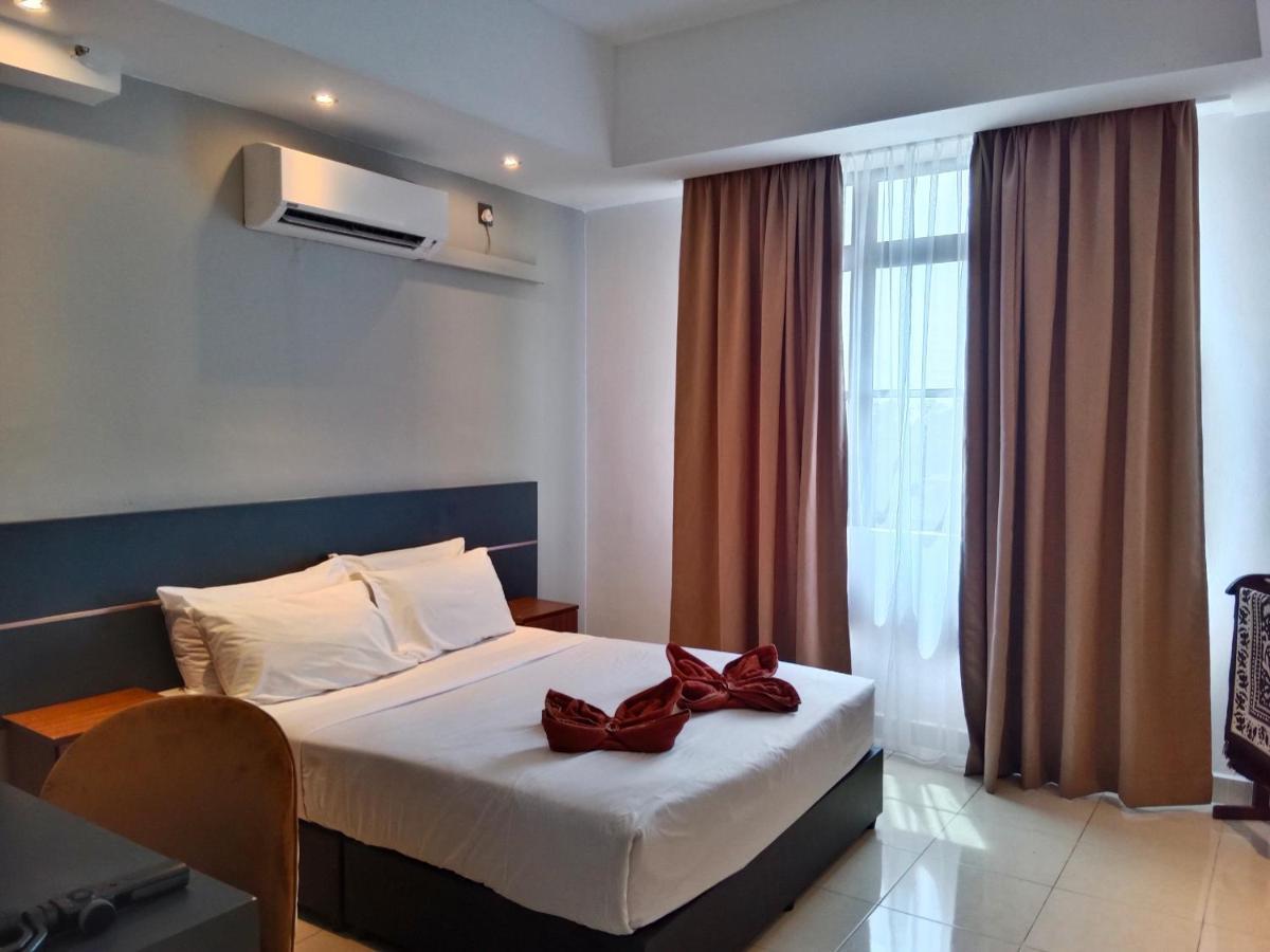 Sumai Hotel Apartment Куала Теренгану Екстериор снимка
