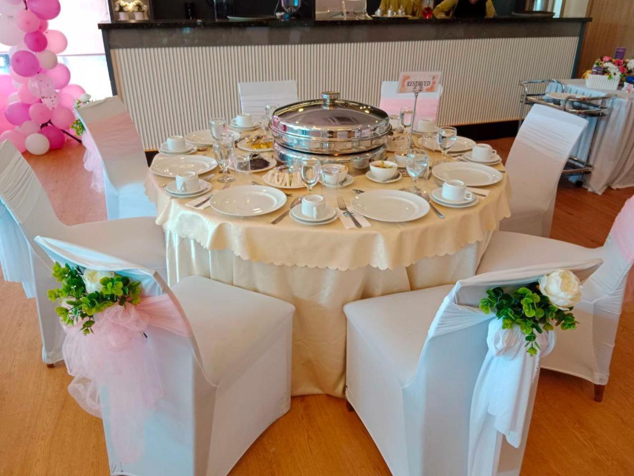 Sumai Hotel Apartment Куала Теренгану Екстериор снимка