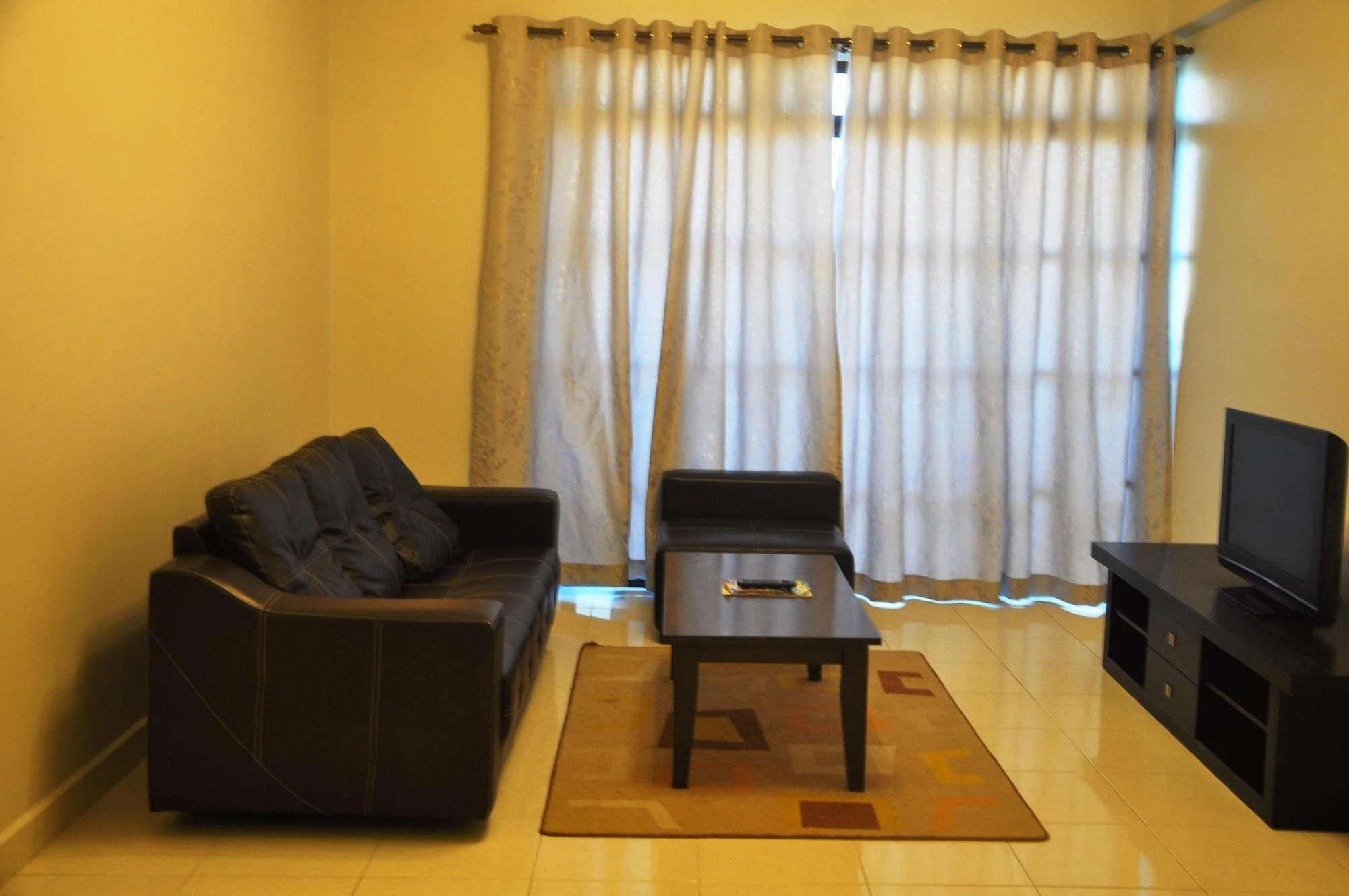 Sumai Hotel Apartment Куала Теренгану Екстериор снимка